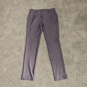 - Like new Slazenger golf pants  gray size 0